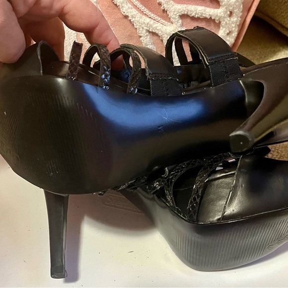 Guess high heels 8 1/2 black - Picture 3 of 4